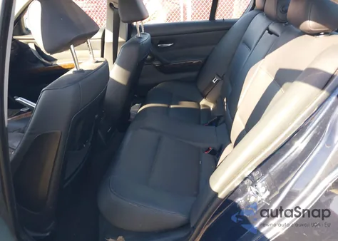 2006 BMW 330I z USA, uszkodzony, nr VIN WBAVB33536AZ86617